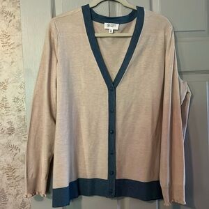 Candace Cameron Bure Feminine button ruffle cuff cardigan